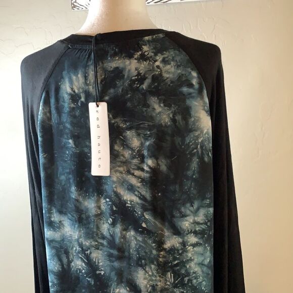 𝅺red Haute Blue and black paint splatter blouse long sleeves with split hemline - Picture 7 of 11
